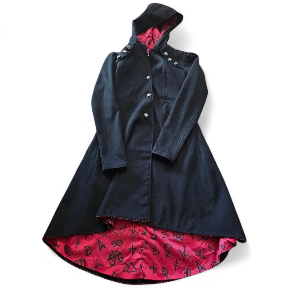 American Horror Story Coven Black/Red Trench Coat - Picture 15 of 16